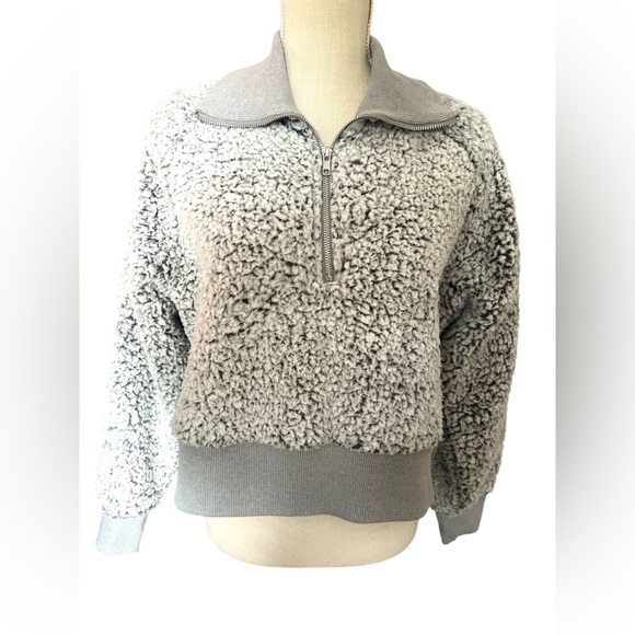 PINK Victoria's Secret Gray Zip-Up Sherpa Sweater Size -S - Picture 6 of 8